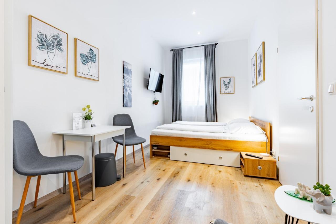 Budget Rooms West With Shared Kitchen Vienne Extérieur photo