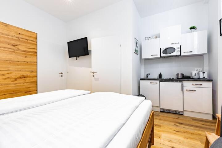 Budget Rooms West With Shared Kitchen Vienne Extérieur photo