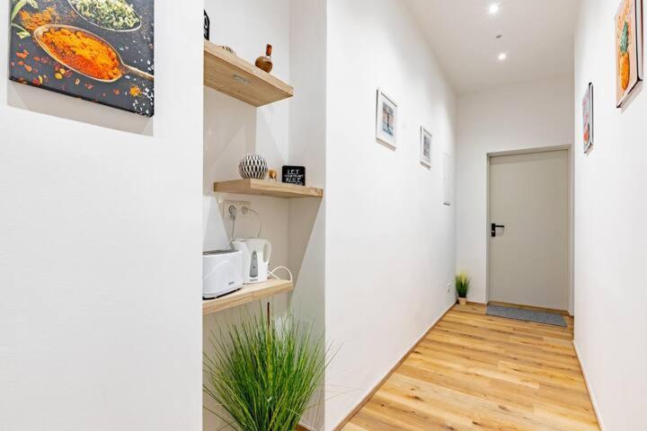 Budget Rooms West With Shared Kitchen Vienne Extérieur photo